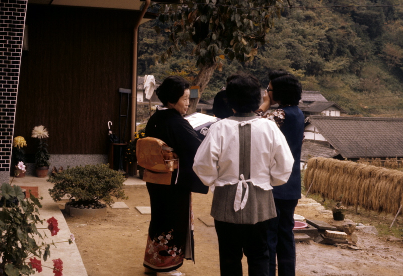  American wedding from the early 1970s or contemporary Japanese weddings